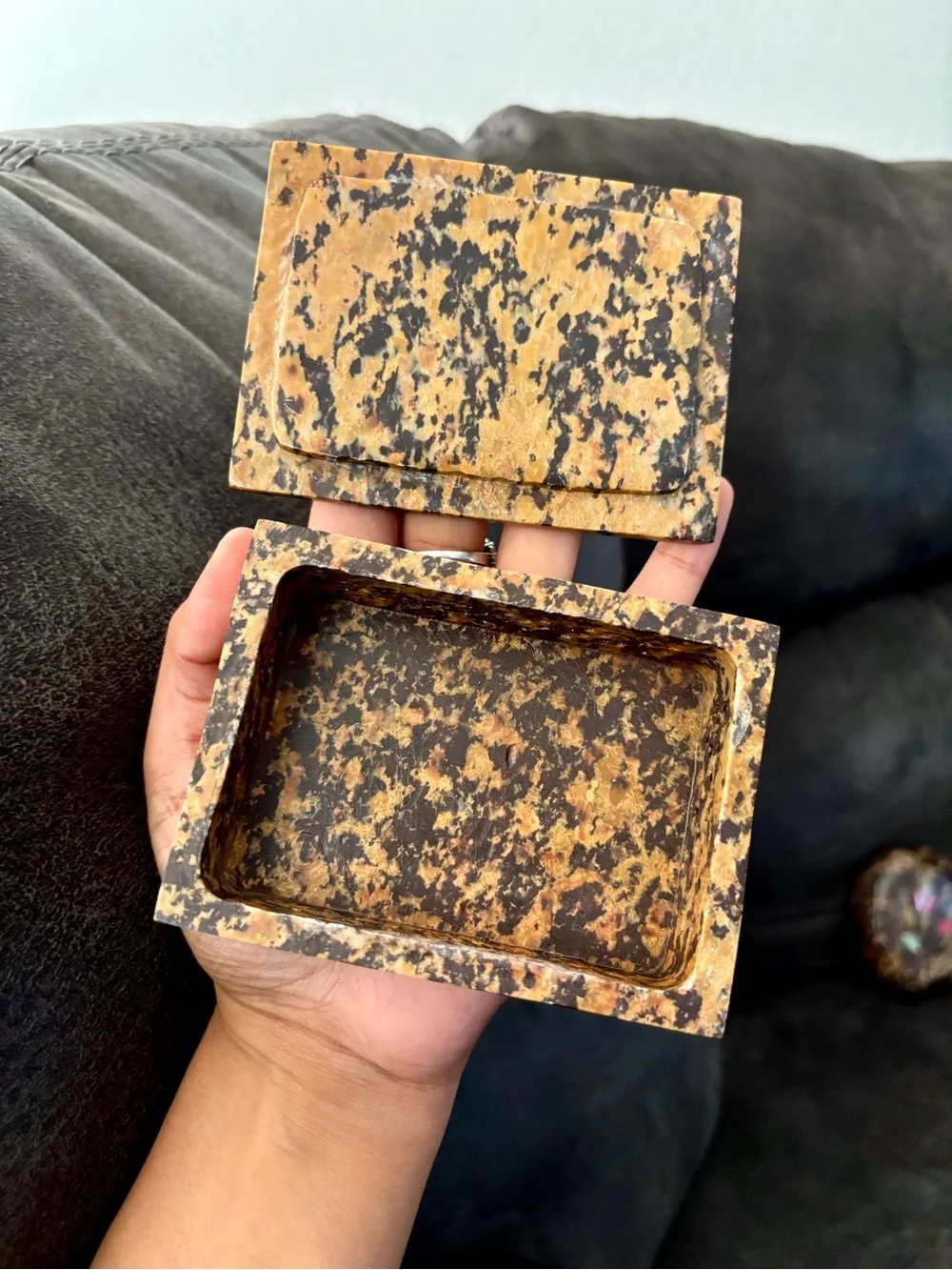 Rare Vintage Agate Stone Mother of Pearl Handmaid Carved Trinket Box & Coasters